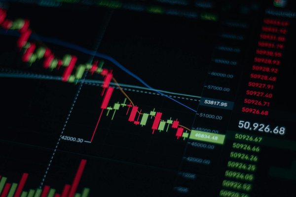 Comment la gestion des risques peut-elle influencer votre stratégie d'investissement dans l'immobilier ?